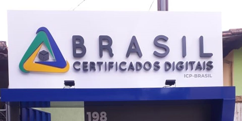 Detalhe Fachada Brasil Certificados