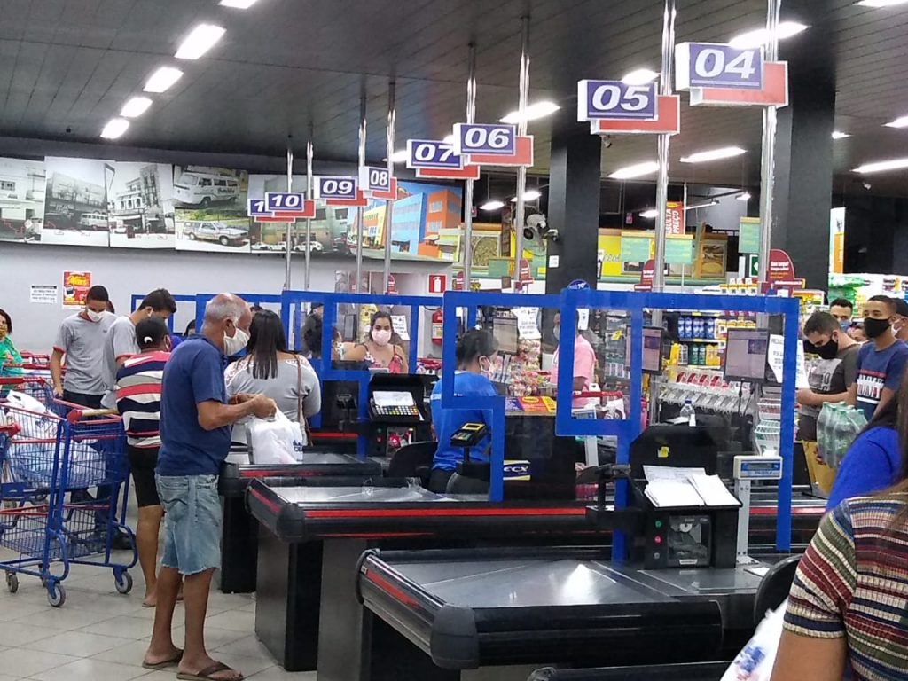 Protetores em Acrílico - Supermercados Cidade