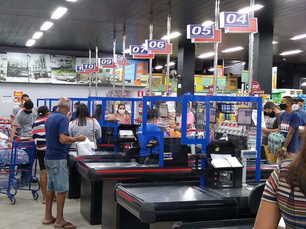 Protetores em Acrílico - Supermercados Cidade