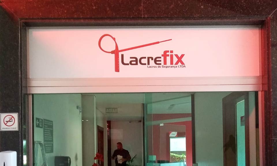 Fachada LacreFix